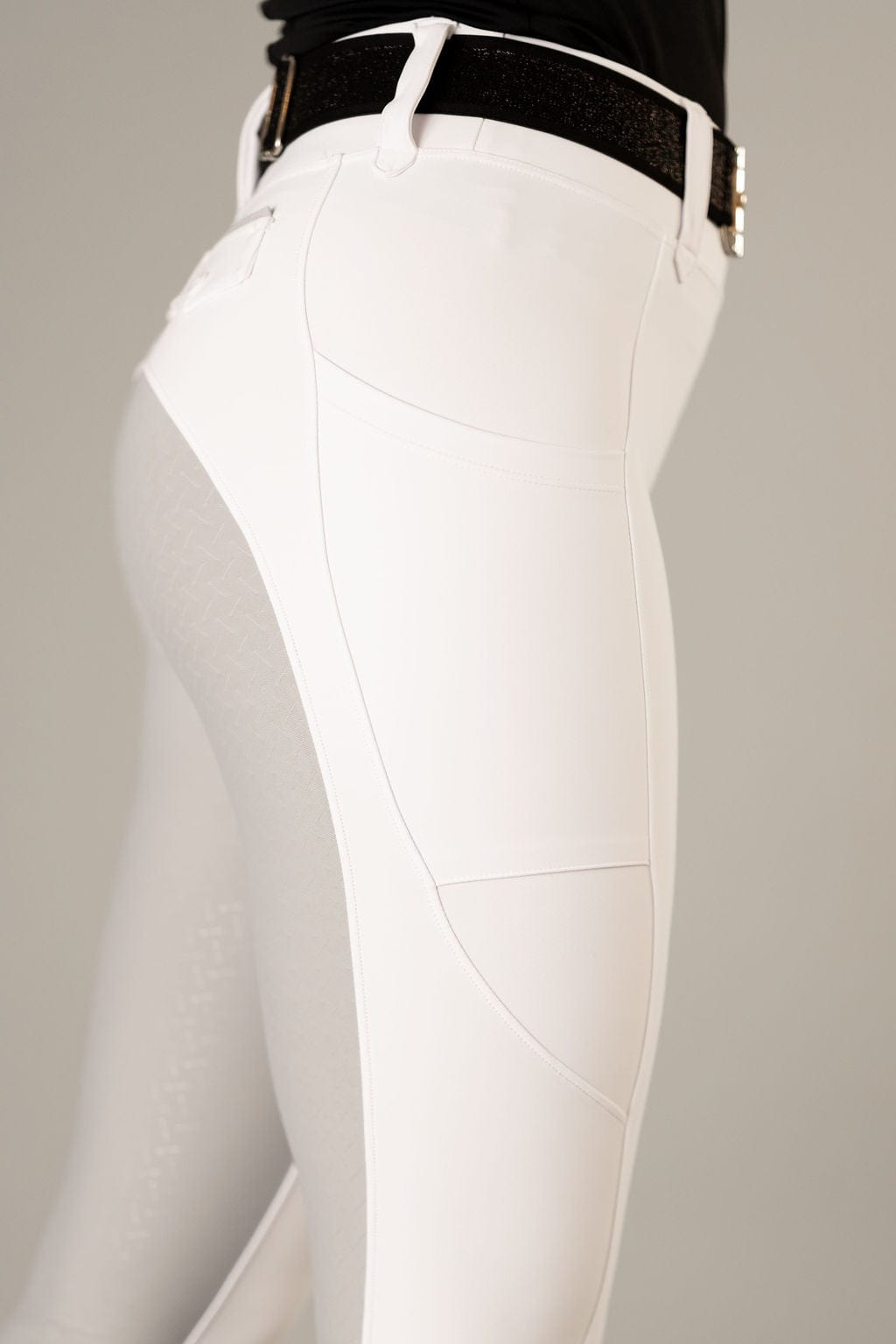 White Lux Full Seat Hybrid Breech